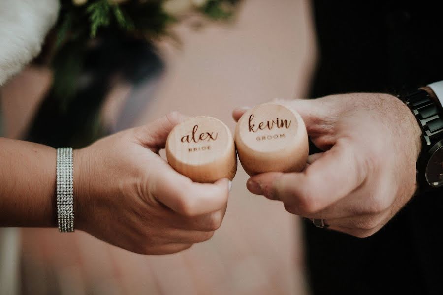 Fotógrafo de casamento Shelby Chari (shelbychari). Foto de 9 de março 2020