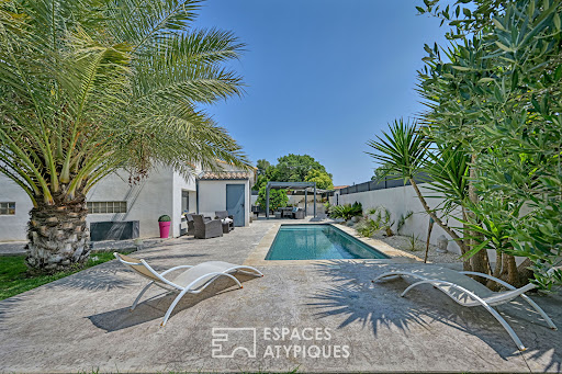 House with pool 2