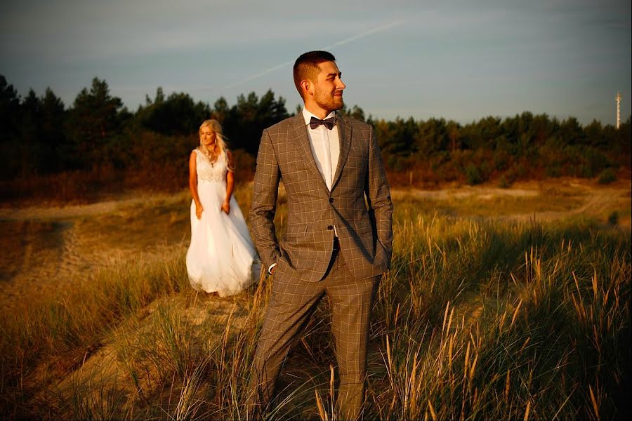 Fotógrafo de casamento Sławomir Chaciński (fotoinlove). Foto de 26 de outubro 2021