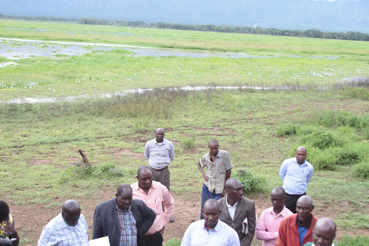 Residents of Lake Kamnarok in Kerio valley, Baringo North Sub-county address the ombudsman on Tuesday.