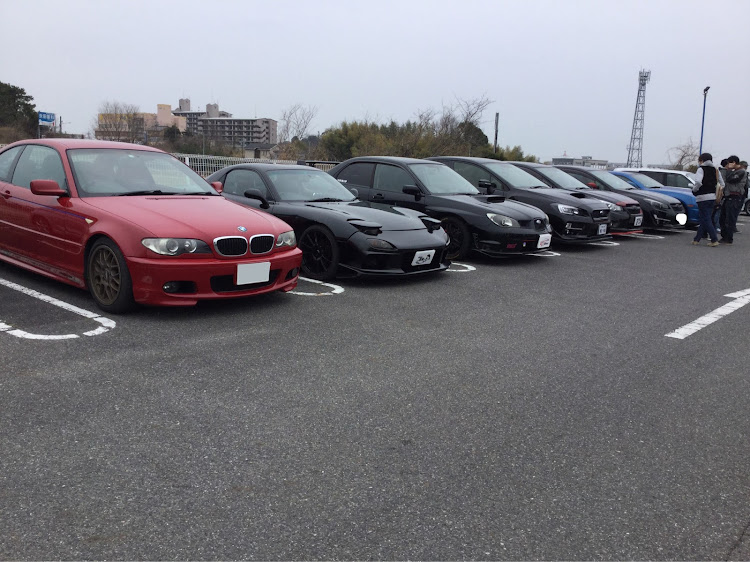 318Ciのオートプラネット名古屋 〜Cars&Coffee〜・自分がモデル代行😇・ステッカーチューン・赤コラボ！！！・あと少し！！！に関するカスタム事例の投稿画像9枚目