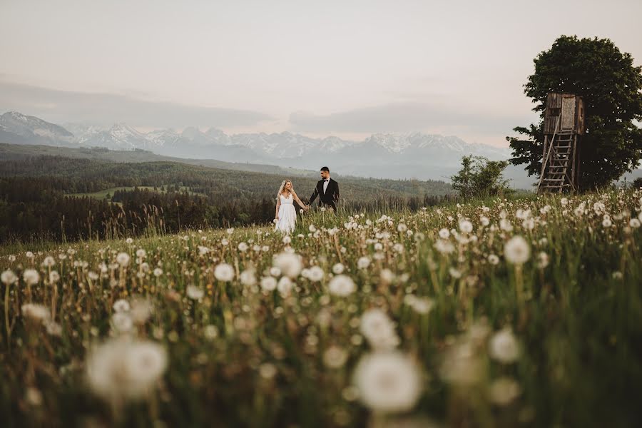 結婚式の写真家Anna Mąkosa (annamakosafoto)。2021 8月5日の写真