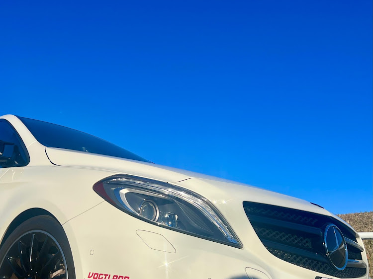 BクラスのK&Nエアフィルター・冬の空と愛車・K&Nに関するカスタム事例の投稿画像1枚目