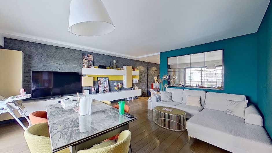 Location  appartement 4 pièces 89 m² à Courbevoie (92400), 3 000 €