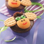 Monkey Cupcakes Recipe was pinched from <a href="http://www.tasteofhome.com/Recipes/Monkey-Cupcakes" target="_blank">www.tasteofhome.com.</a>