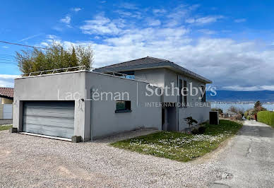 House with terrace 1