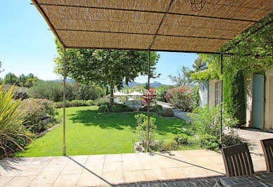 Maison avec piscine et terrasse 20