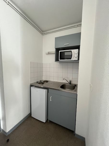 Location meublée appartement 1 pièce 19.6 m² à Annonay (07100), 380 €