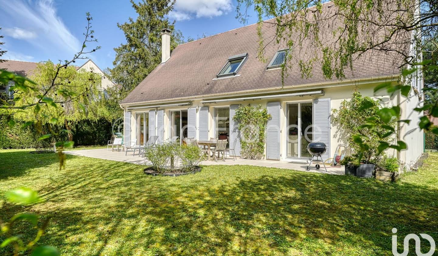 House with pool and terrace Villennes-sur-Seine