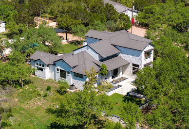 House with pool and garden 1