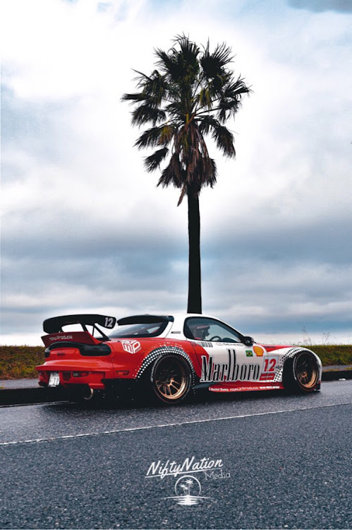 RX-7のMAZDA・RX-7・千葉フォルニア・倉敷ロケバニ會に関するカスタム事例の投稿画像2枚目