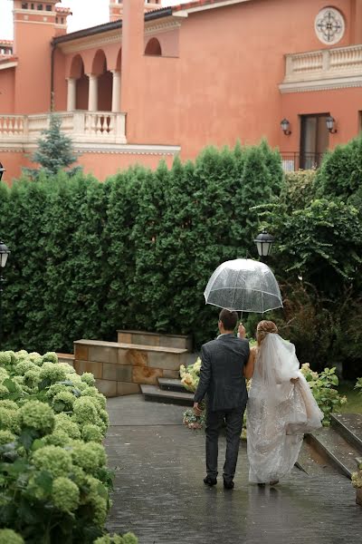 Fotografo di matrimoni Eva Vikulina (evavi). Foto del 15 giugno 2022