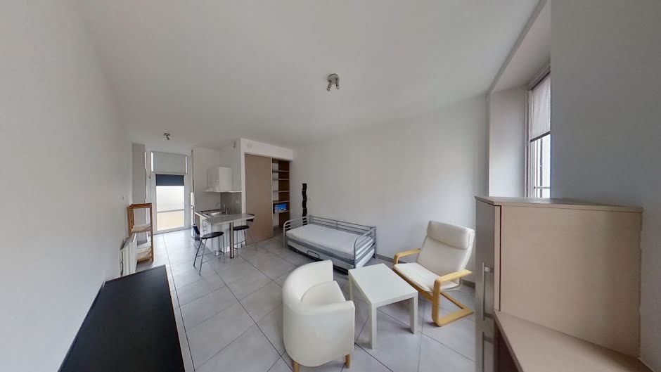 Location meublée appartement 1 pièce 26 m² à Lyon 9ème (69009), 605 €