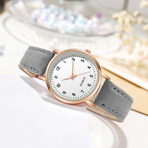 Title 12, Casual Simple Digital Retro Ladies Quartz Watch
