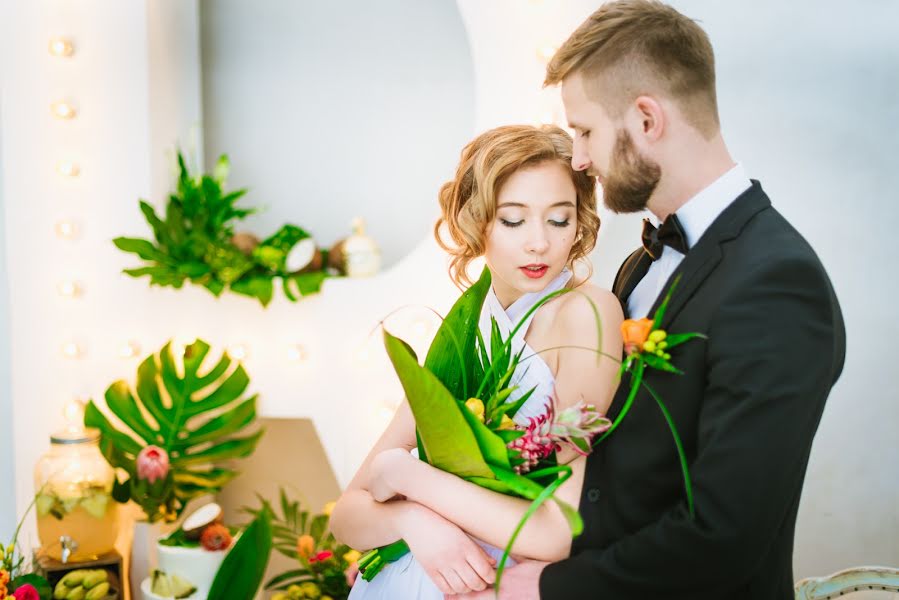 Fotógrafo de casamento Konstantin Voronov (karrrtinki). Foto de 25 de março 2016