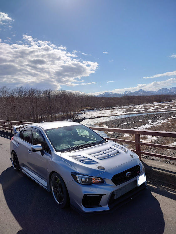 WRX STIの山・川・豊…自然ゆたかです・偶然の出会い・STiのバッグに関するカスタム事例の投稿画像3枚目