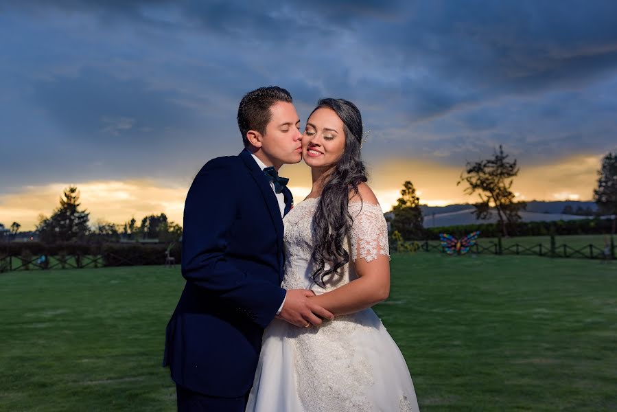 Fotografo di matrimoni Oscar Osorio (oscarosorio). Foto del 6 giugno 2018
