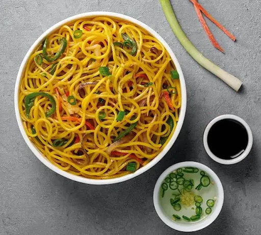 Veg Hakka Noodles