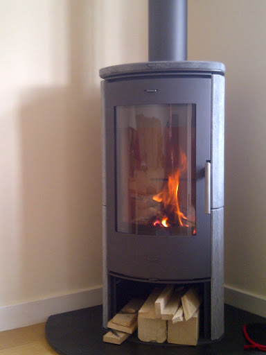 Corner fitting woodburner