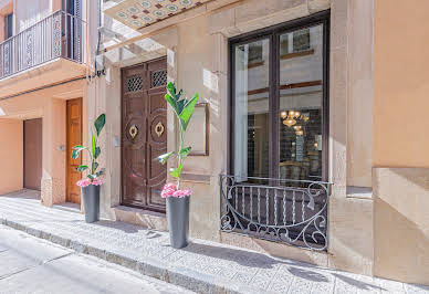 House with garden and terrace 2