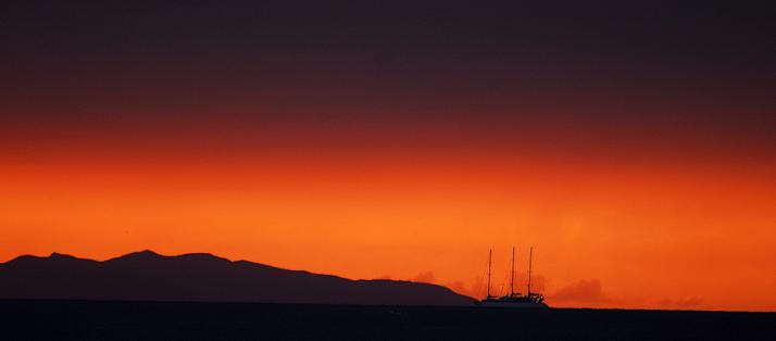 Capraia, in tramonto di brux