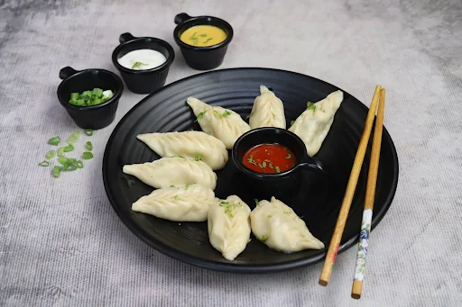 Cheese Corn Momos [8 Pieces]