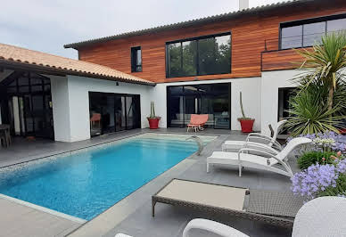 House with pool and terrace 2