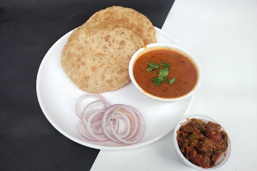 Poori [2 Pieces] Subzi Aloo