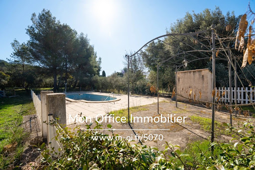 House with pool and terrace 3