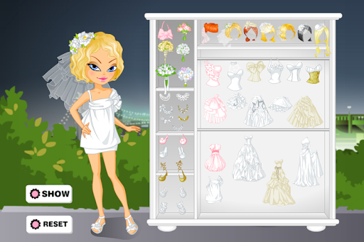 Big Apple Wedding Dress Up