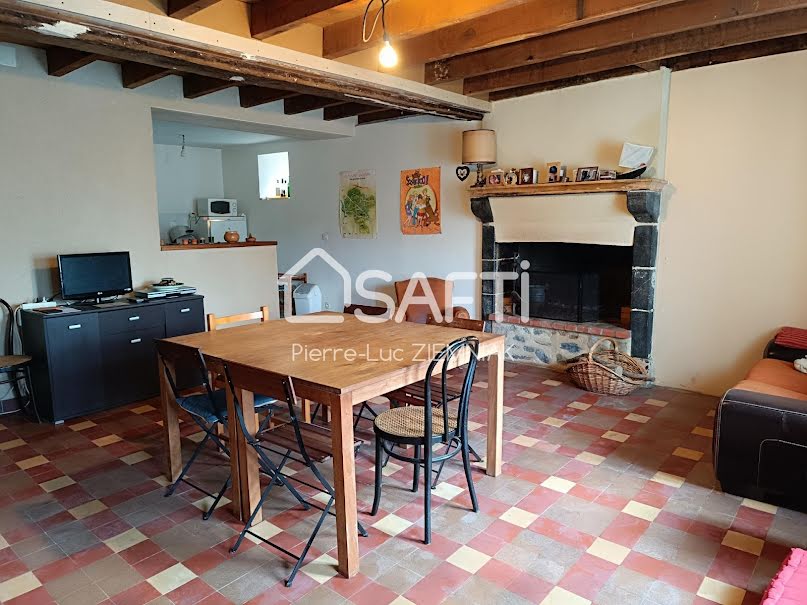 Vente maison 3 pièces 77 m² à La Cropte (53170), 43 000 €