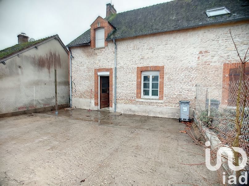 Vente maison 5 pièces 95 m² à Montereau (45260), 79 000 €