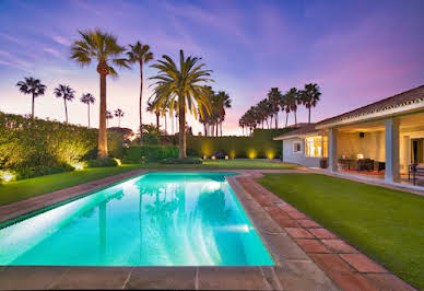 Villa avec piscine et terrasse 11