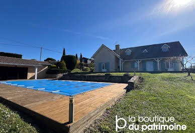 Maison avec piscine et terrasse 5