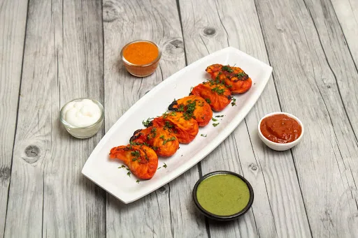 Chicken Tandoori Masala Momos [6 Pieces]