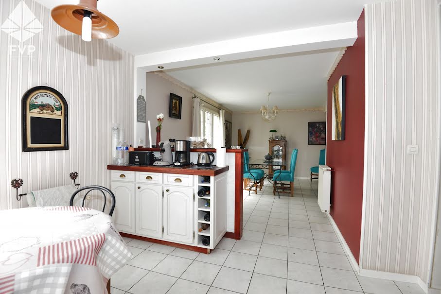 Vente maison 5 pièces 110 m² à Lillebonne (76170), 230 000 €