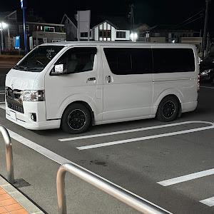 ハイエースバン GDH206V