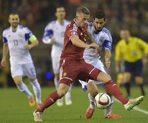 VIDEO: Alderweireld legt Spurs-fans uit hoe het moet