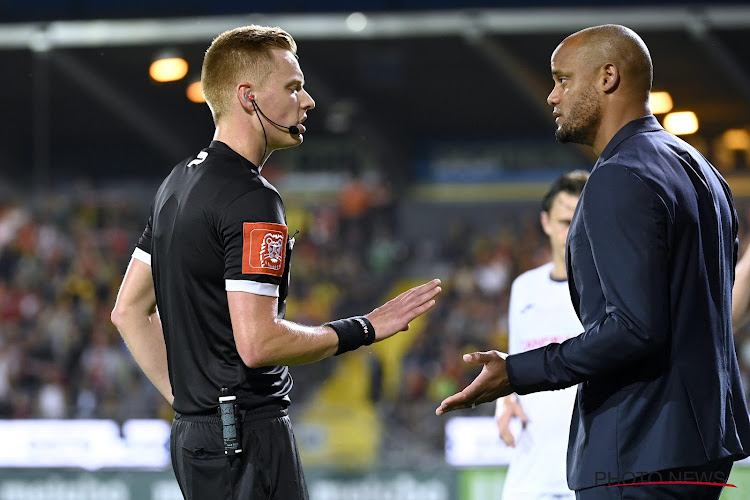 Kompany begreep niets van buitenspelfase: "We zijn het niveau van onze competitie naar beneden aan het halen"