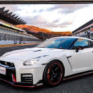 NISSAN GT-R R35