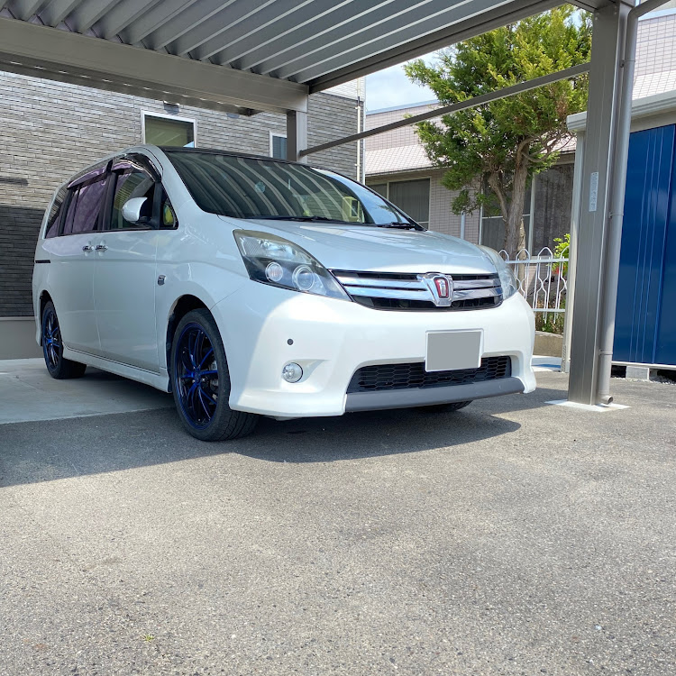 アイシスのホイール交換・#車高調・ラルグスSpecS・#LARGUSに関するカスタム事例の投稿画像3枚目