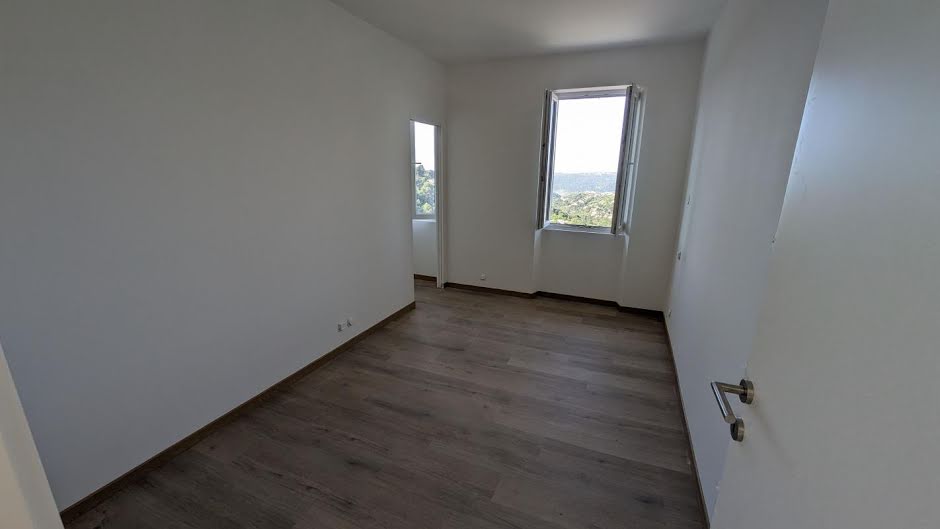 Location  appartement 2 pièces 39 m² à Colomars (06670), 915 €