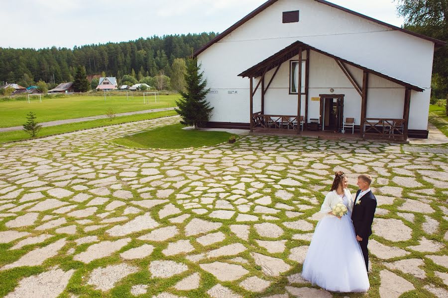 Wedding photographer Sergey Bogomolov (goodphotobog). Photo of 17 February 2015