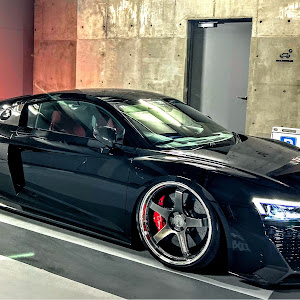 R8 クーペ 5.2FSIクワトロ