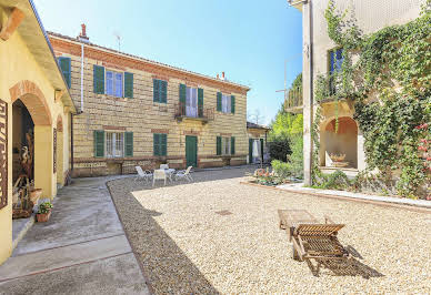 Villa with garden and terrace 3