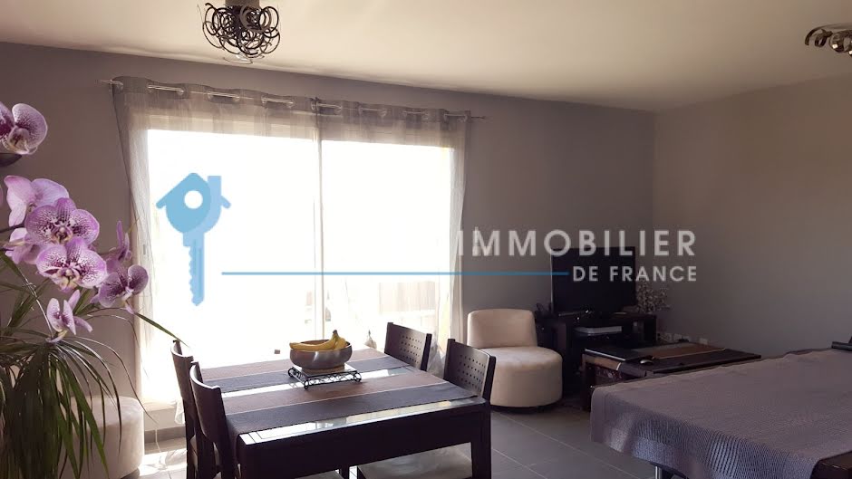 Location  appartement 3 pièces 67.81 m² à Guilherand-Granges (07500), 1 000 €