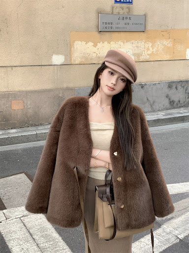 Title 3, Womens Fur Lace Coat V-neck – Elegant and warm...