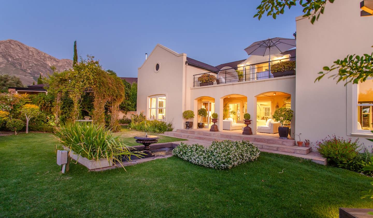 House with garden and terrace Franschhoek