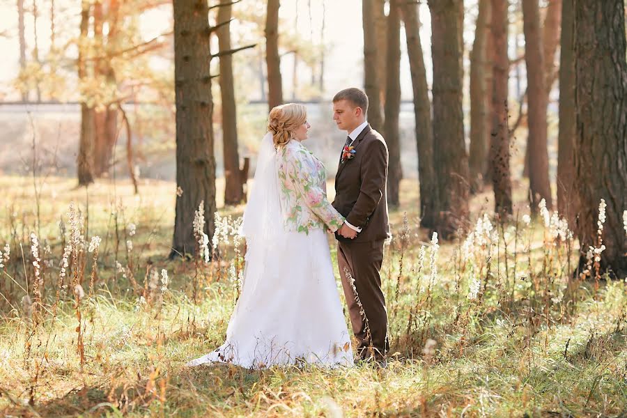 Hääkuvaaja Lyudmila Egorova (lastik-foto). Kuva otettu 17. marraskuuta 2014