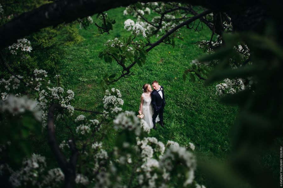 Bryllupsfotograf Evgeniy Yakushev (eugenecouchee). Foto fra maj 12 2017